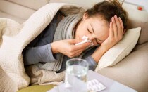 Почему кашель у взрослого не проходит более месяца и что нужно делать для лечения